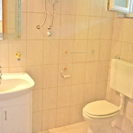 Studio With Wifi At Apartman Biograd na Moru